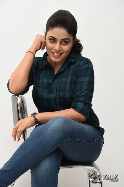 Poorna-Interview-About-Jayammu-Nischayammu-Raa-Movie